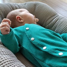 X-Cucire una tuta per neonato