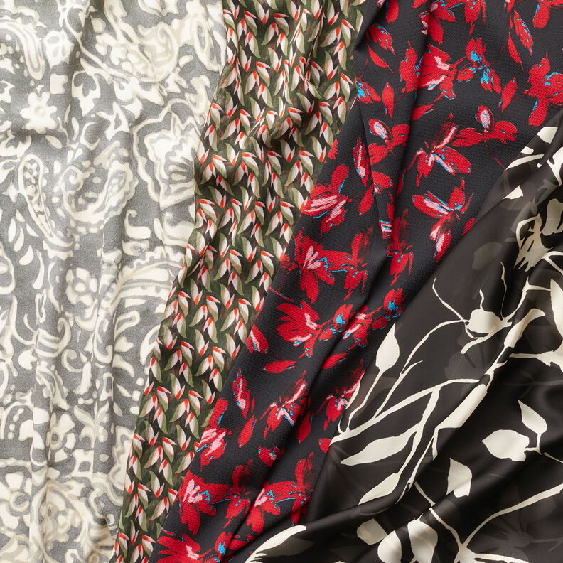 Chiffon increspato con fiori astratti – blu marino/rosso carminio,  image number 5