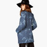 Tessuto Chambray trapuntato con fiore batik – colore blu jeans,  thumbnail number 7