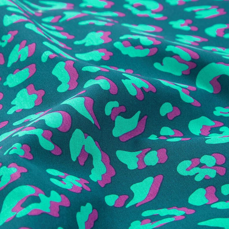 cotone rivestito Leopardo astratto | Poppy Fabrics – petrolio/lillà, image number 2