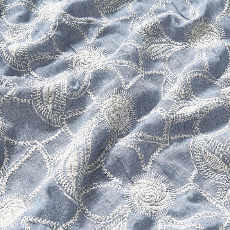 <h2>Tessuto di Cotone Ricamato Fiori &ndash; Batista, Blu Jeans Chiaro/Bianco Lana</h2>,  image number 2